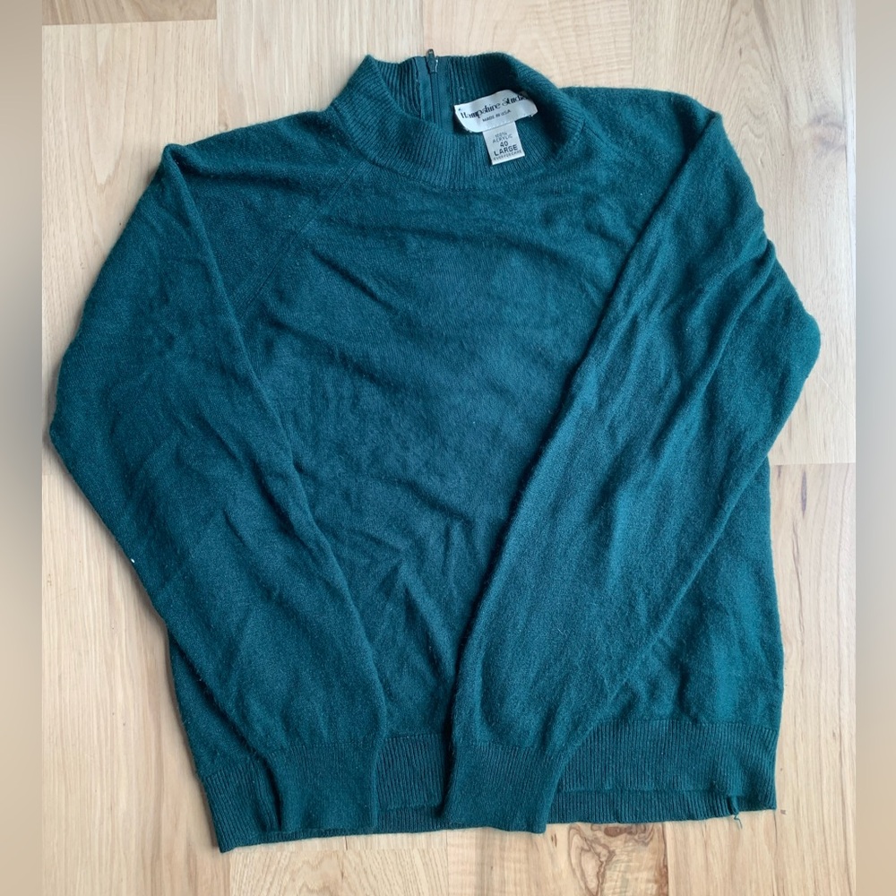 Hampshire Studio Green Mock Neck Sweater~Size 40 (fits like a Medium I think)
